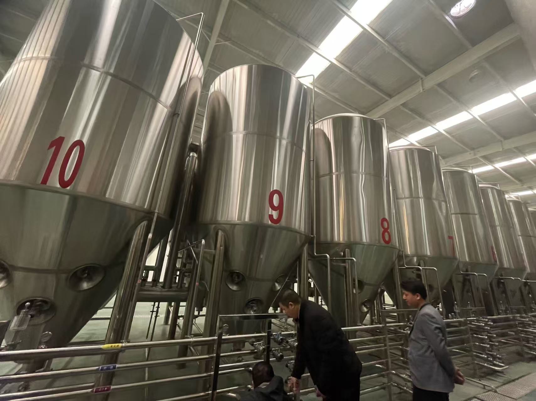 庄浪精酿啤酒设备厂—平面布置、设备设计、制造、调试、培训等一条龙服务